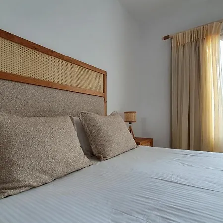 Sarakiniko Rooms-2